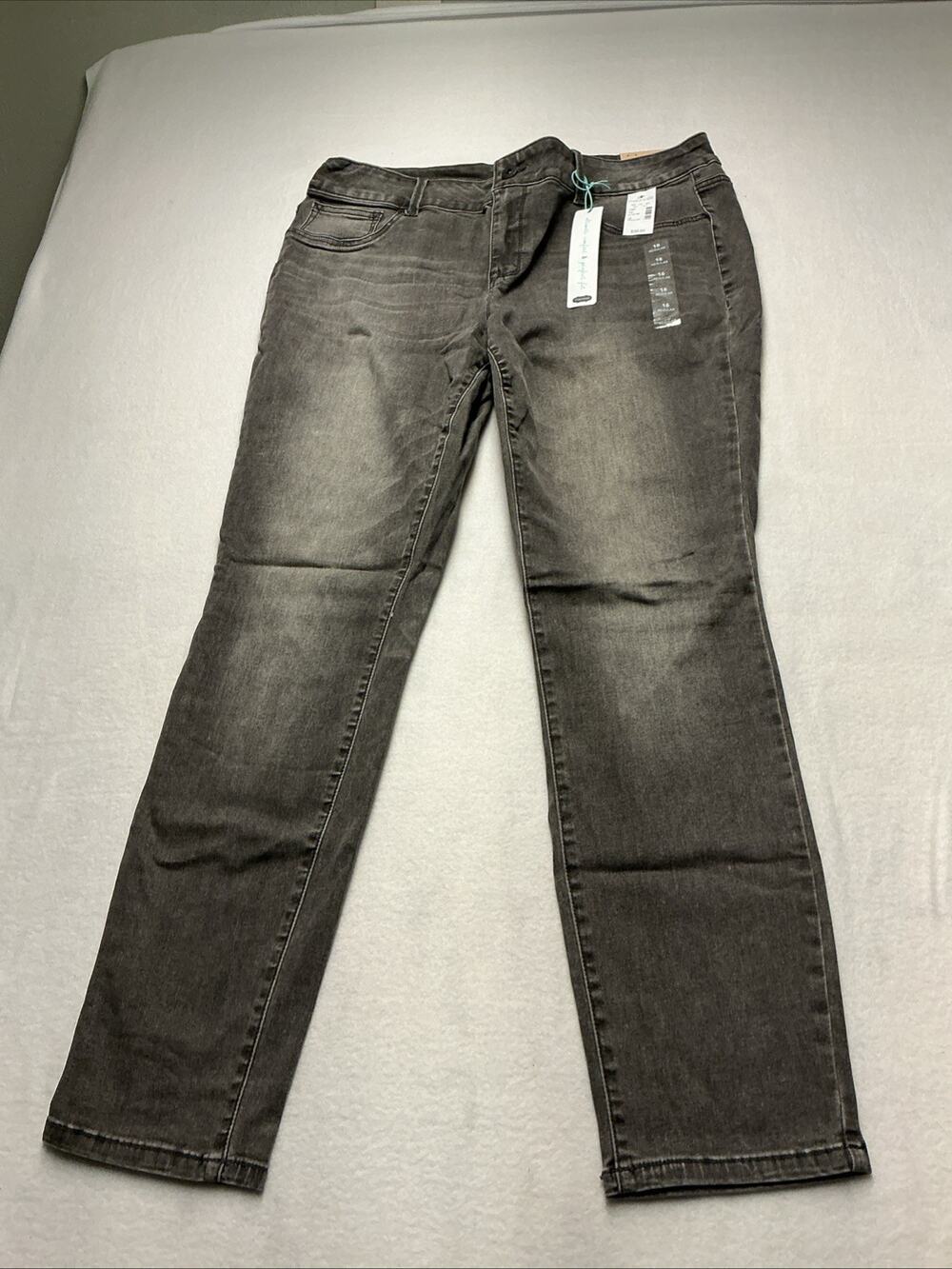 Maurice’s NWT Women’s Sz 18 Regular Jeans Charcoal Denim Jeggings. Jeans ,3786